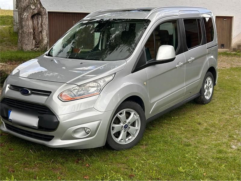 Silber Gebraucht 2014 Ford Tourneo Connect Titanium Van / Kleinbus | 12.900 € (Fairer Preis) - Bild 1/4