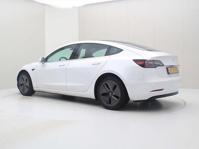 Gebraucht Tesla Model 3 Standard Range 225 kW (306 PS) 2020 Weiß Limousine