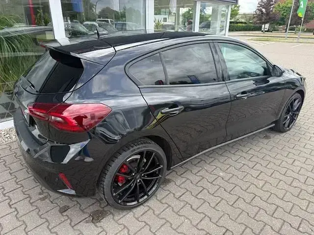 Gebraucht Ford Focus Titanium X 155 PS (114 kW) 2022 Schwarz Limousine