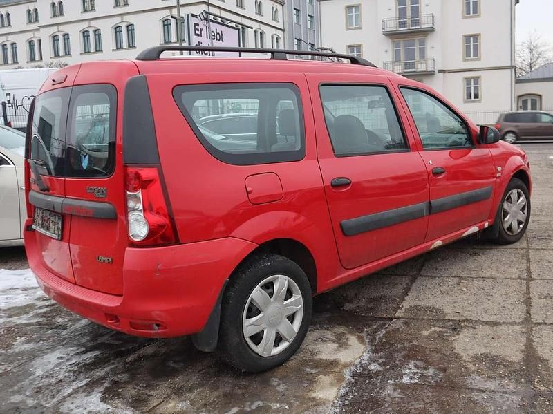 Gebraucht Dacia Logan 75 PS (55 kW) 2009 Rot "passion" Kombi