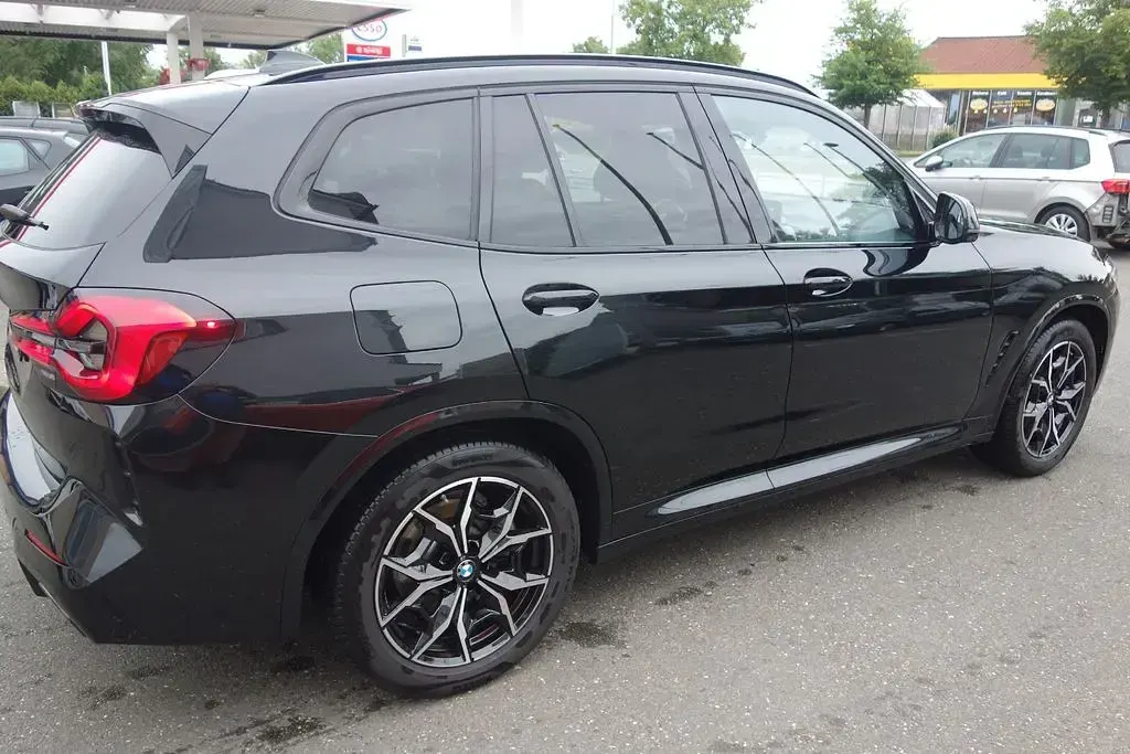 Gebraucht BMW X3 M Sport 190 PS (139 kW) 2024 Schwarz SUV
