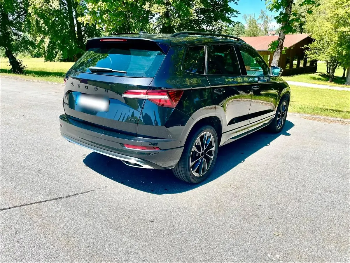 Gebraucht Skoda Karoq SportLine 150 PS (110 kW) 2022 Schwarz SUV