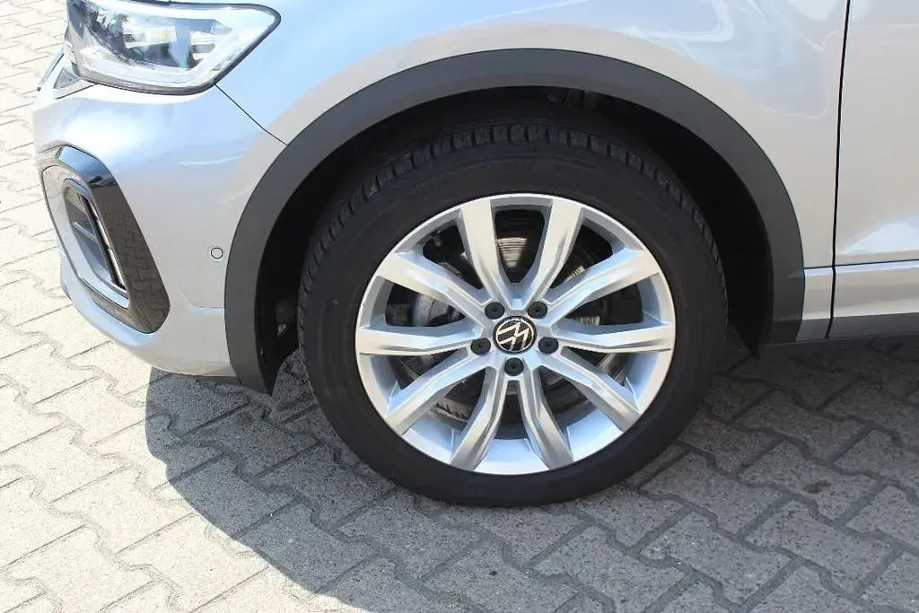 Gebraucht VW T-Roc R-line 150 PS (110 kW) 2025 Pyritsilber (metallic) SUV