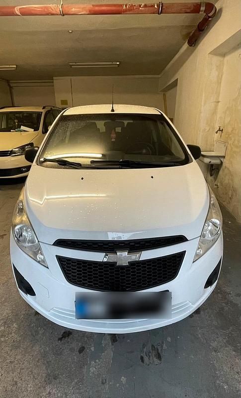 Gebraucht Chevrolet Spark 68 PS (50 kW) 2011 Weiß Kleinwagen