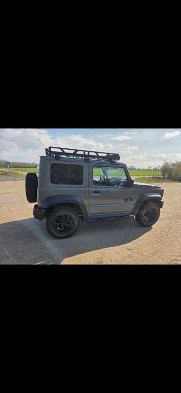 Gebraucht Suzuki Jimny 102 PS (75 kW) 2024 Grau SUV