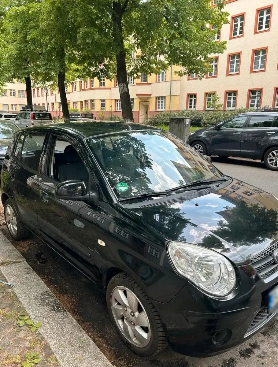 Gebraucht Kia Picanto 65 PS (47 kW) 2010 Schwarz Kleinwagen