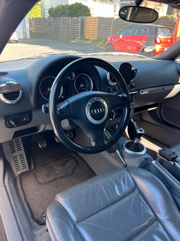 Gebraucht Audi TT Roadster 179 PS (131 kW) 2003 Blau Cabrio