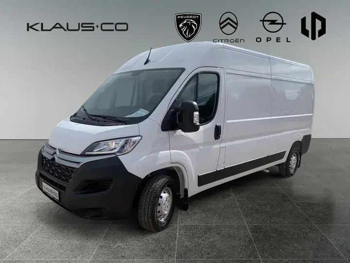 Weiss / außenfarbe kaolin weiß Gebraucht 2024 Citroën Jumper Van / Kleinbus | 30.690 € (Fairer Preis) - Bild 1/3
