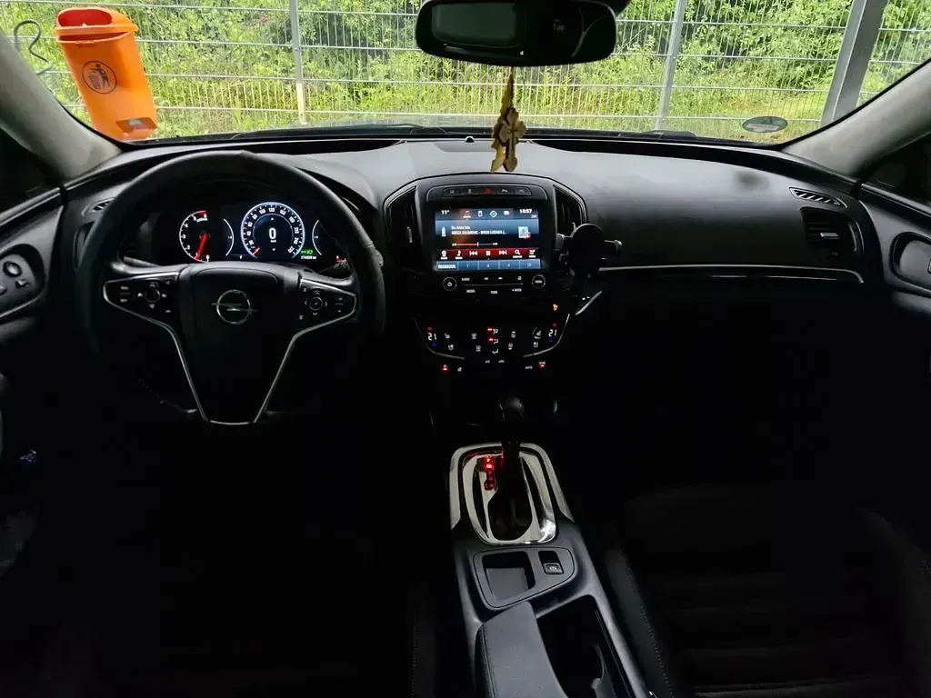 Gebraucht Opel Insignia Edition 170 PS (125 kW) 2017 Grau Kombi