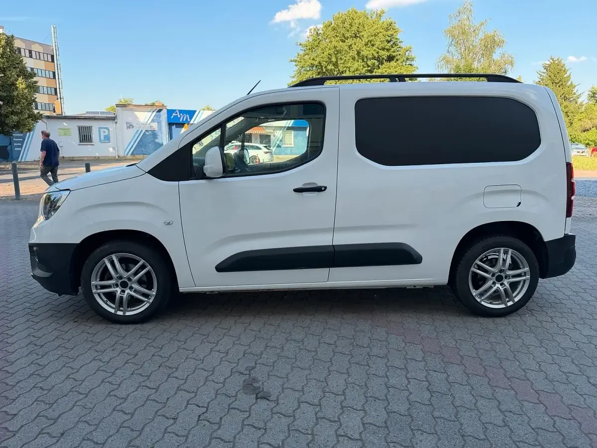 Gebraucht Opel Combo 102 PS (75 kW) 2021 Weiß Van / Kleinbus