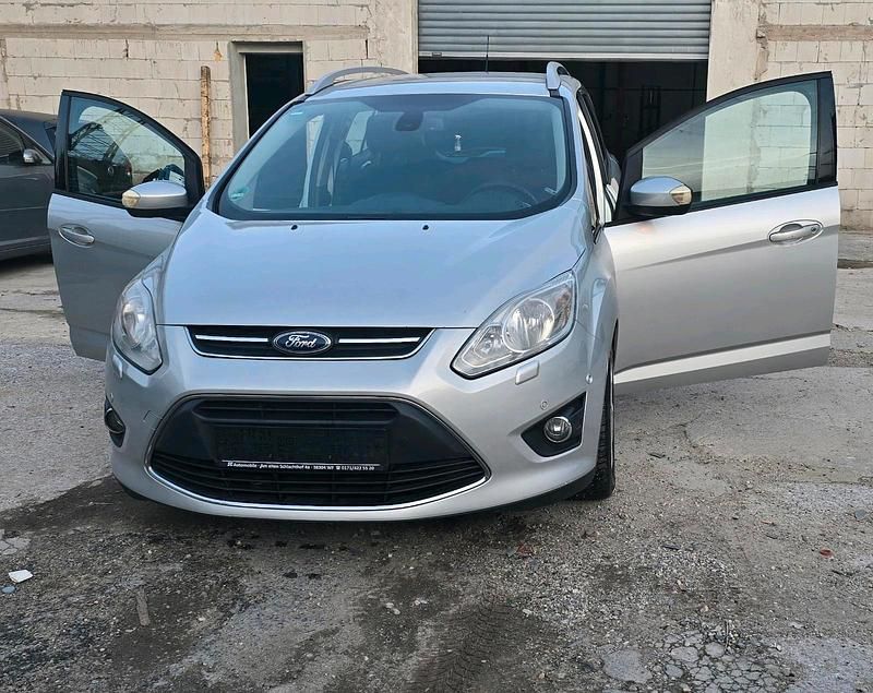 Silber Gebraucht 2010 Ford Grand C-Max Van / Kleinbus | 3.999 € (Fairer Preis) - Bild 1/4