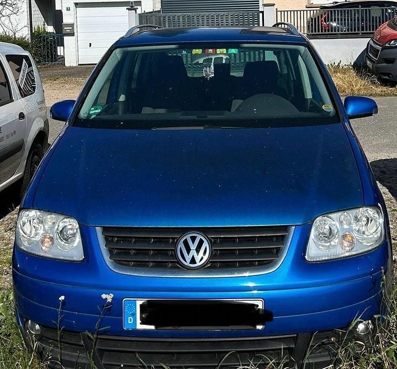 Blau Gebraucht 2005 VW Touran Highline Van / Kleinbus | 990 € (Guter Preis) - Bild 1/4