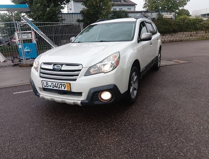 Gebraucht Subaru Outback Comfort 175 PS (128 kW) 2014 Weiß Kombi