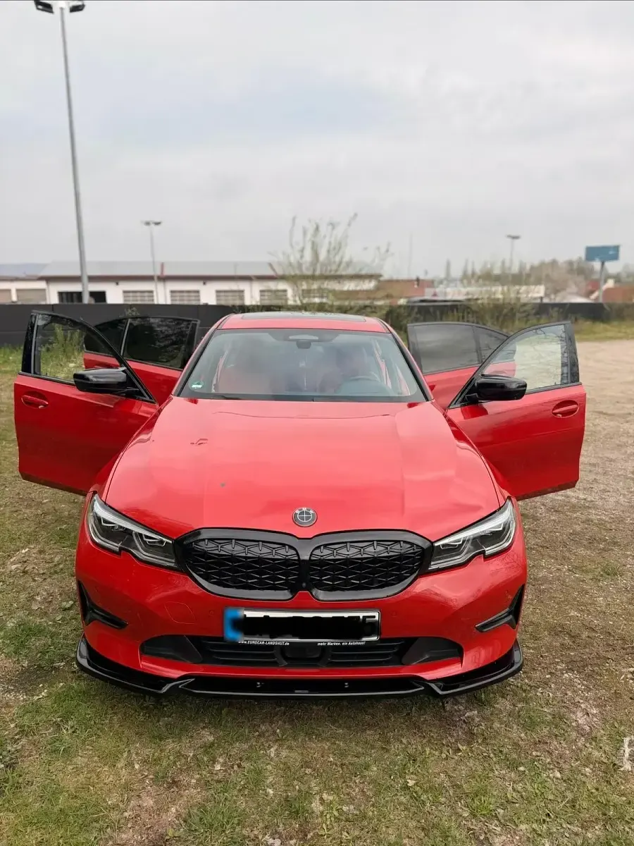 Gebraucht BMW 330 Performance 258 PS (189 kW) 2020 Rot Limousine