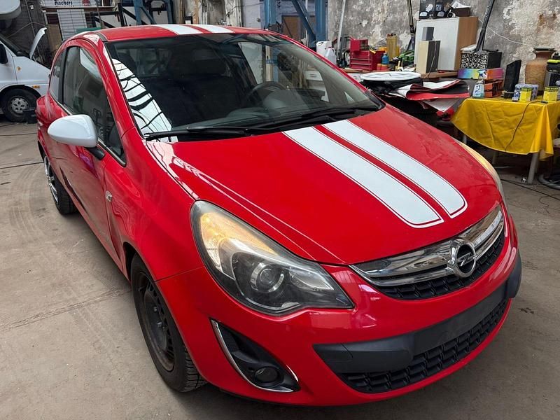 Gebraucht Opel Corsa Sport 101 PS (74 kW) 2011 Rot Kleinwagen