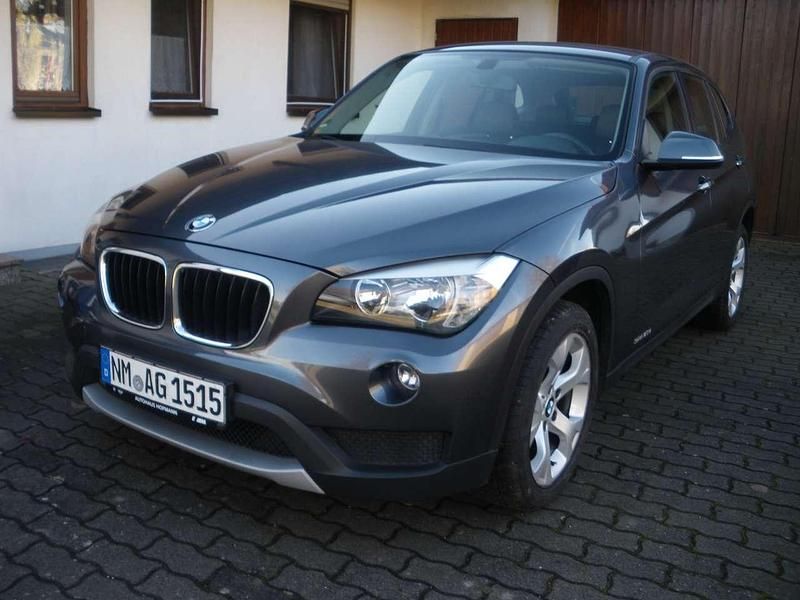 Mineralgrau Gebraucht 2013 BMW X1 SUV | 8.000 € (Guter Preis) - Bild 1/4