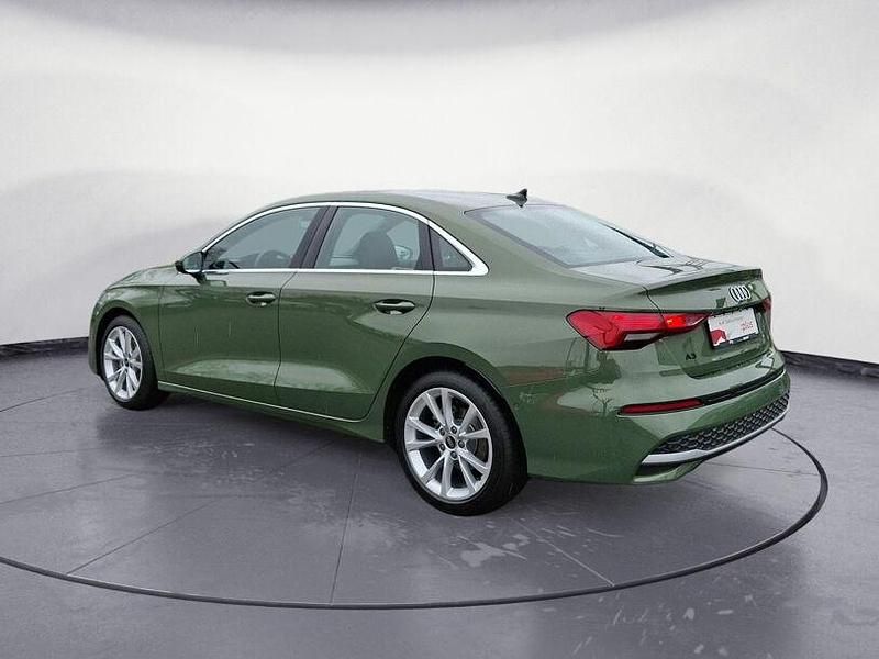 Gebraucht Audi A3 Ambiente 116 PS (85 kW) 2025 Distriktgrün metallic Limousine