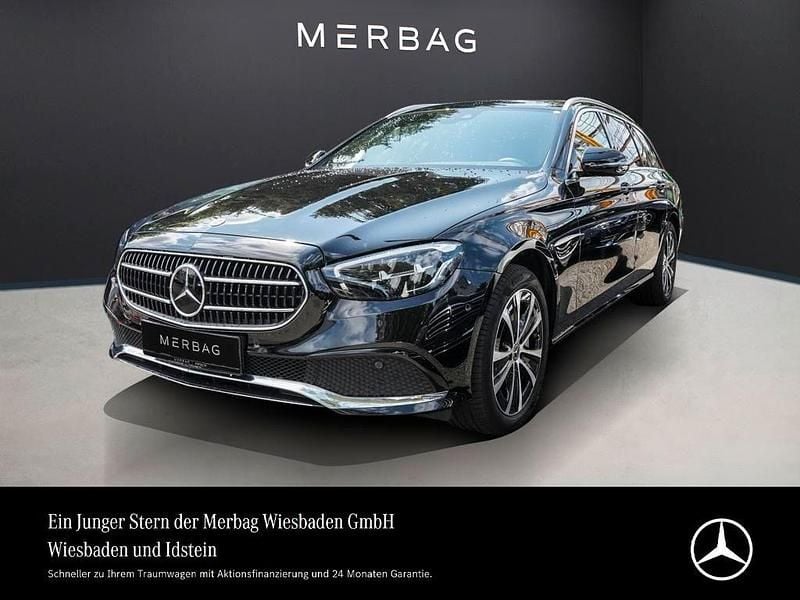 Obsidianschwarz Gebraucht 2022 Mercedes E300 Avantgarde Kombi | 35.880 € (Fairer Preis) - Bild 1/4