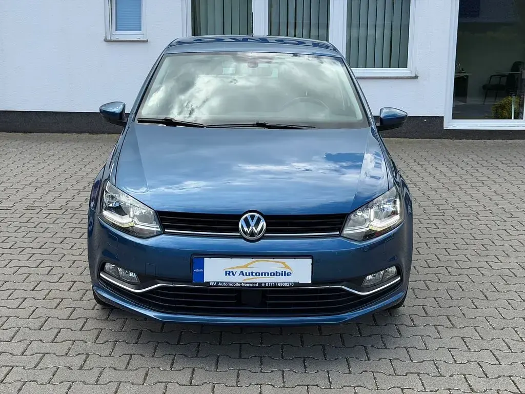 Używany VW Polo Allstar 90 KM (66 kW) 2016 Niebieski Sedan/Limuzyna