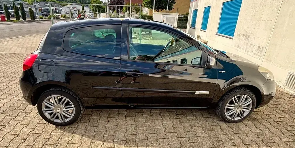 Gebraucht Renault Clio IV 75 PS (55 kW) 2012 Schwarz Limousine