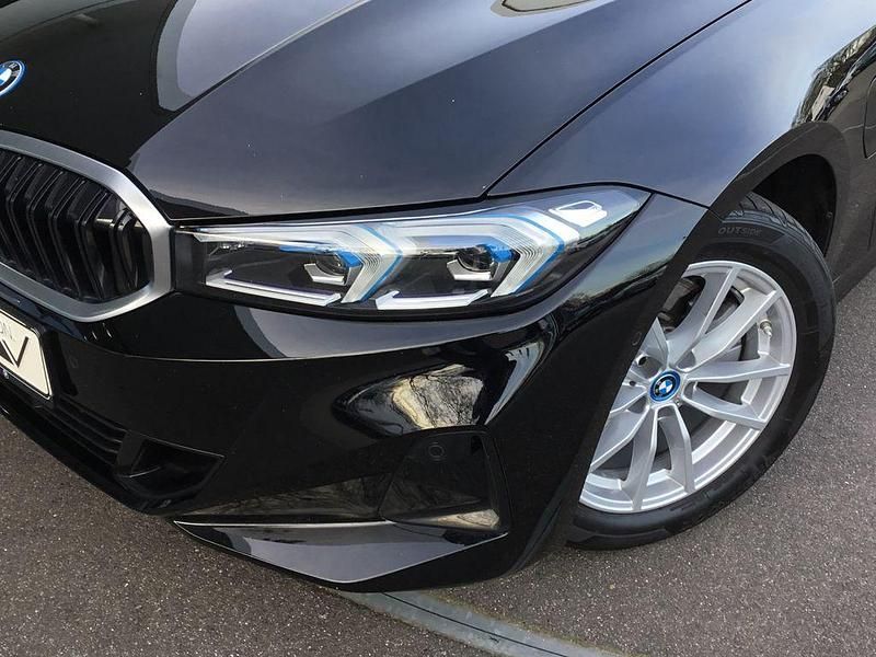 Gebraucht BMW 330e 292 PS (214 kW) 2024 Schwarz ii Kombi