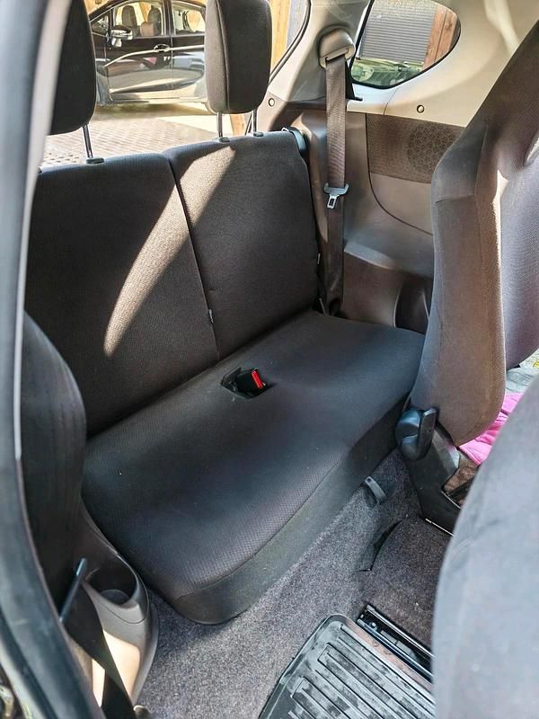 Gebraucht Toyota iQ 68 PS (50 kW) 2009 Violet Kleinwagen