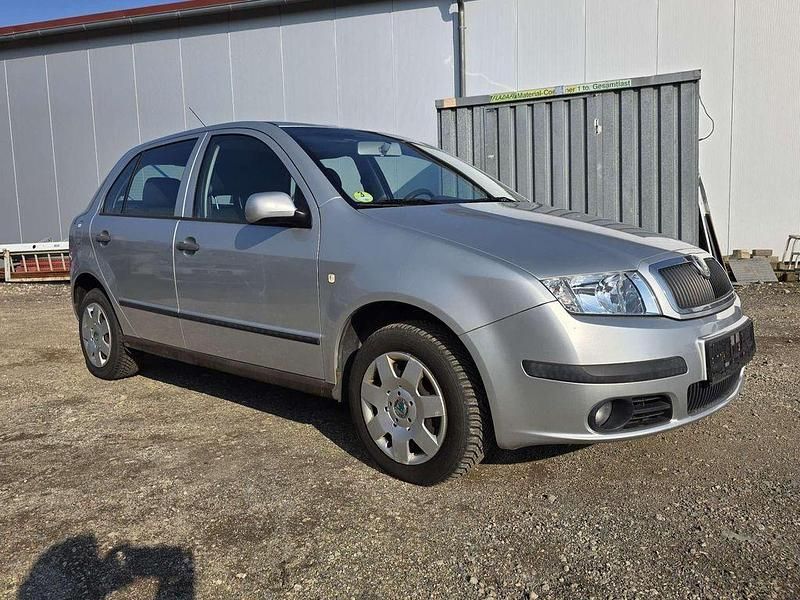Gebraucht Skoda Fabia Ambiente 101 PS (74 kW) 2005 Silber Limousine