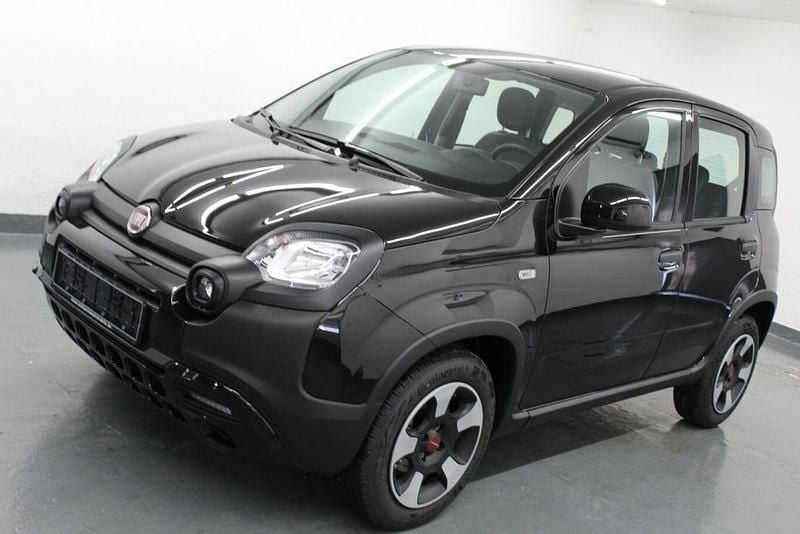 Schwarz Gebraucht 2023 Fiat Panda Cross Cross Kleinwagen | 14.279 € (Fairer Preis) - Bild 1/4
