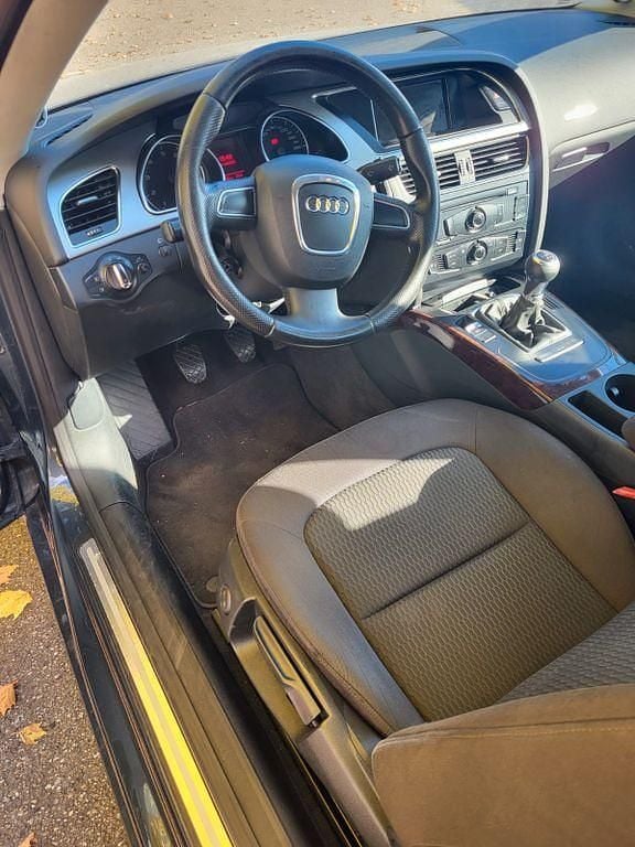 Blau Gebraucht 2009 Audi A5 Coupé | 5.900 € (Superpreis) - Bild 1/4