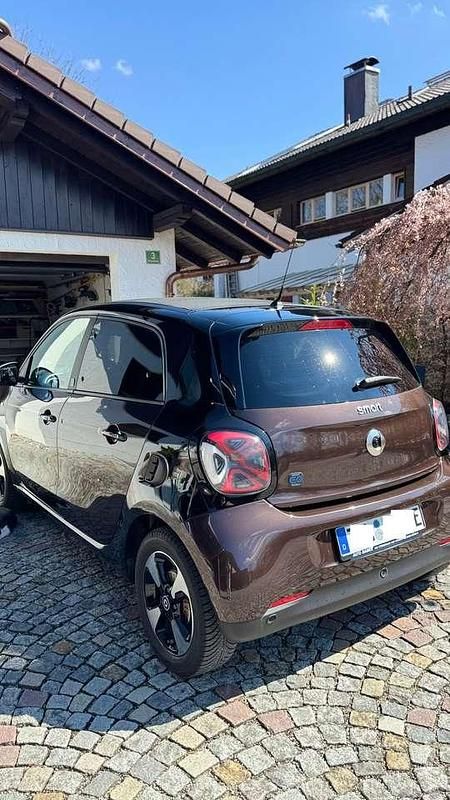 Gebraucht Smart ForFour Electric Drive 60 kW (82 PS) 2021 Braun Limousine