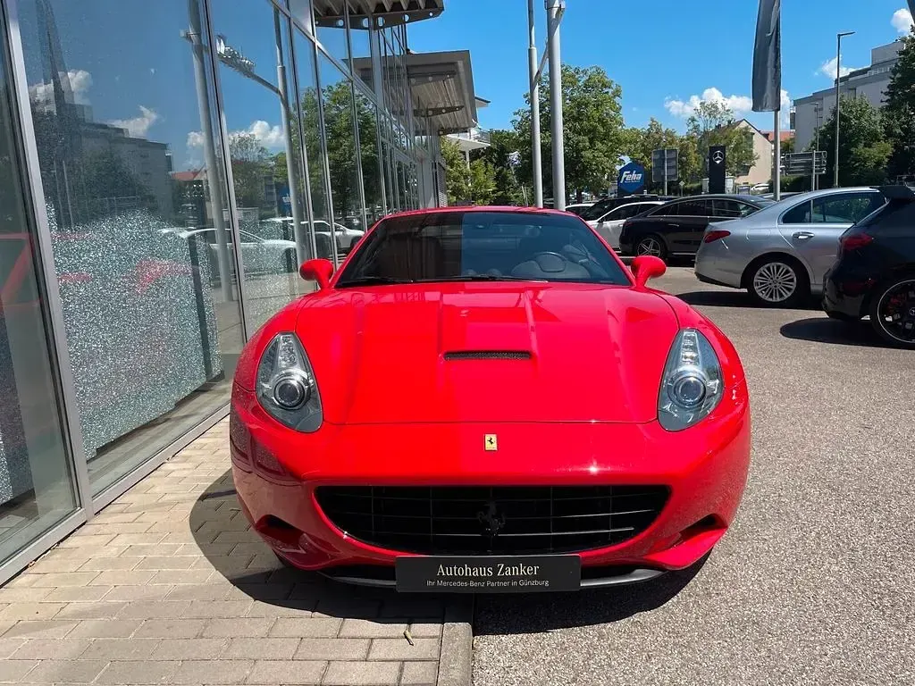 Gebraucht Ferrari California 460 PS (338 kW) 2010 Rosso fuoco Cabrio