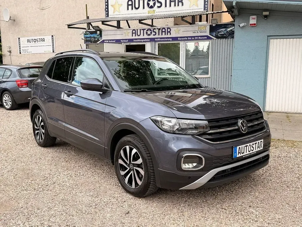 Usado VW T-Cross Active 110 CV (80 kW) 2021 Gris SUV