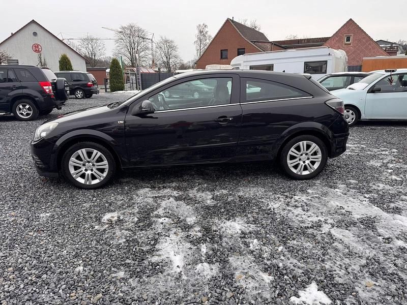 Gebraucht Opel Astra GTC Sport 115 PS (84 kW) 2010 Schwarz Coupé