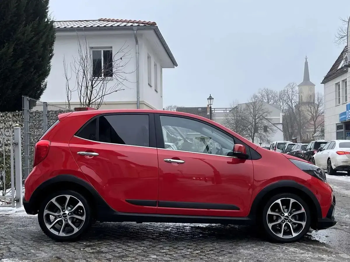 Gebraucht Kia Picanto X-Line 84 PS (61 kW) 2022 (a2r)shiny red Kleinwagen