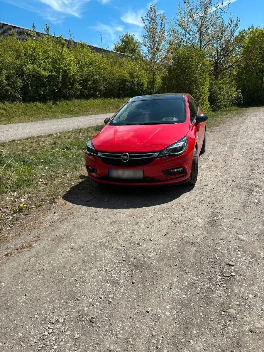 Gebraucht Opel Astra 150 PS (110 kW) 2018 Rot Kombi