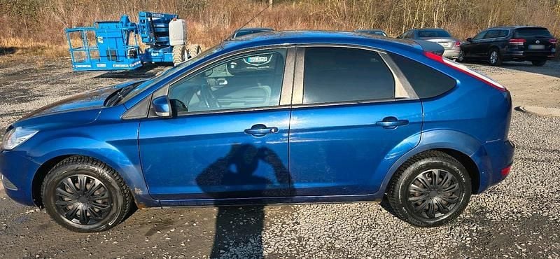 Gebraucht Ford Focus 101 PS (74 kW) 2008 Blau Limousine