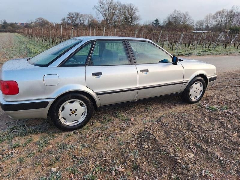Gebraucht Audi 80 116 PS (85 kW) 1992 Silber Limousine