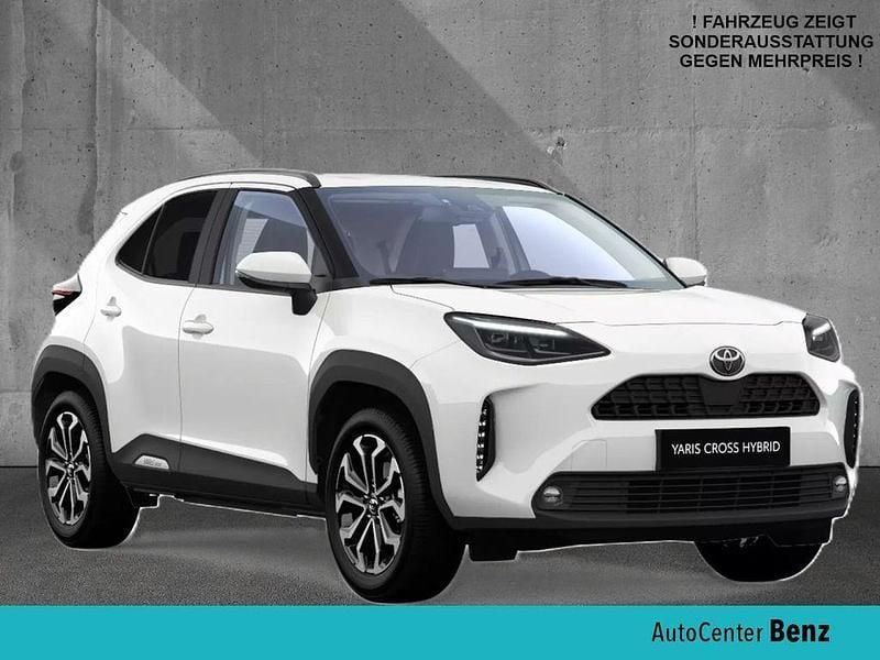 Weiß Neu 2025 Toyota Yaris Cross SUV | 25.990 € (Superpreis) - Bild 1/1