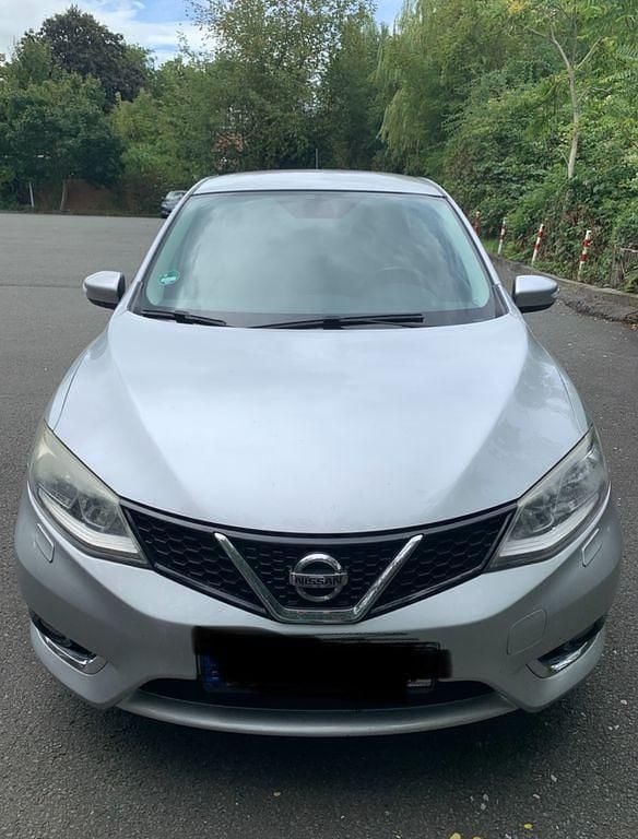 Silber Gebraucht 2015 Nissan Pulsar Tekna Limousine | 8.400 € (Fairer Preis) - Bild 1/4