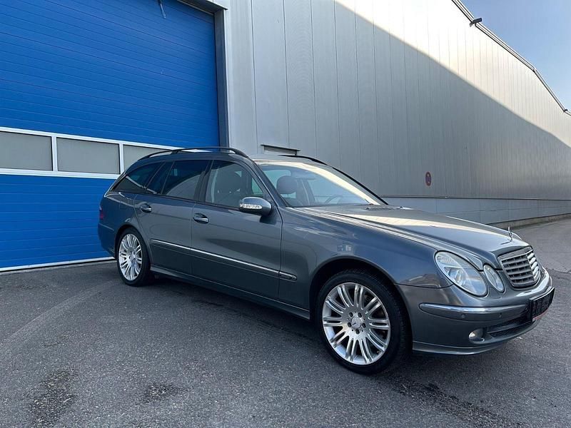 Gebraucht Mercedes E320 Elegance 224 PS (164 kW) 2006 Grau Kombi