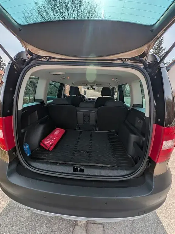 Gebraucht Skoda Yeti Plus Edition 105 PS (77 kW) 2012 Braun SUV