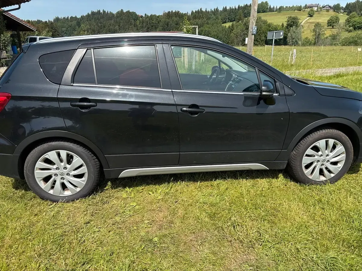 Gebraucht Suzuki SX4 S-Cross 140 PS (102 kW) 2019 Schwarz SUV