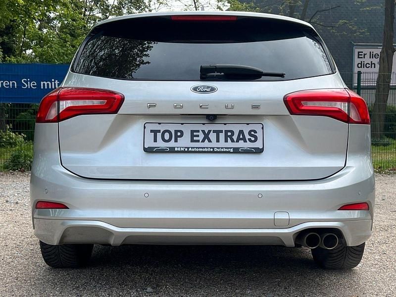 Używany Ford Focus ST-Line 125 KM (91 kW) 2022 Srebrny Kombi