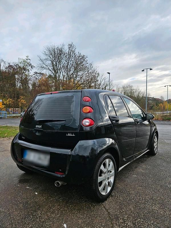 Second-hand Smart ForFour 65 CP (47 kW) 2006 Negru Hatchback