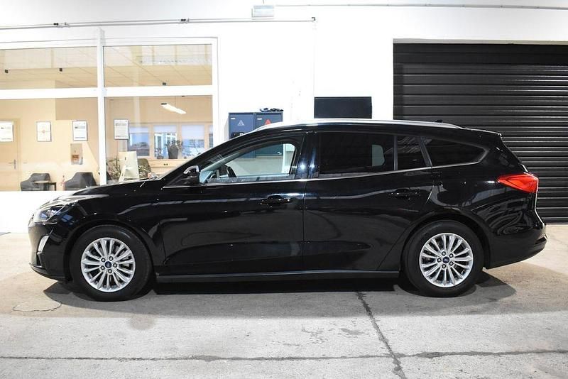 Second-hand Ford Focus Titanium 150 CP (110 kW) 2020 Negru Berlinǎ