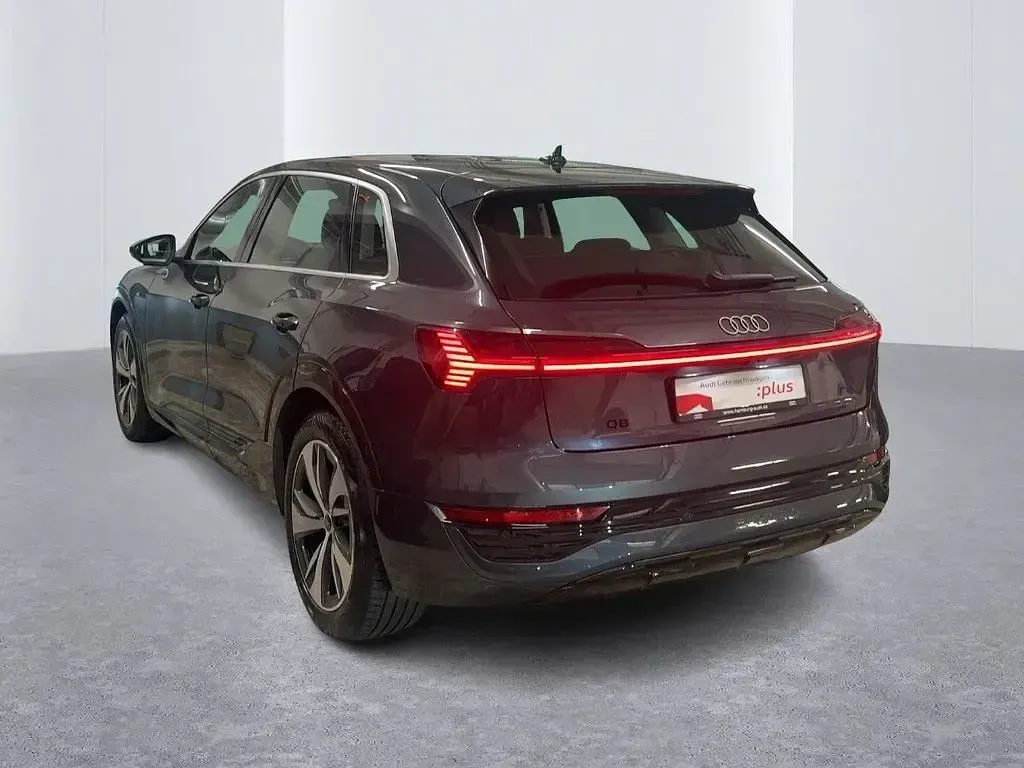 Gebraucht Audi Q8 e-tron Advanced Plus 300 kW (408 PS) 2023 Manhattangrau metallic SUV