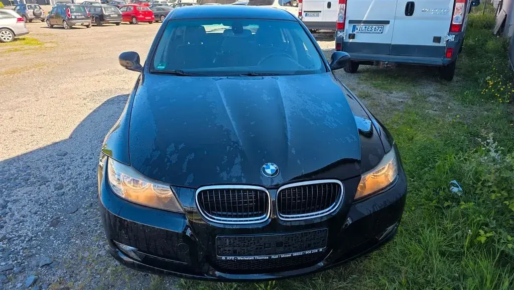 Usata BMW 318 143 CV (105 kW) 2009 Nero Station wagon
