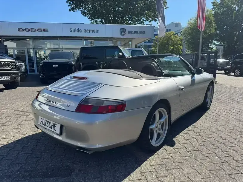 Gebraucht Porsche 911 Carrera Cabriolet 320 PS (235 kW) 2004 Silber Cabrio
