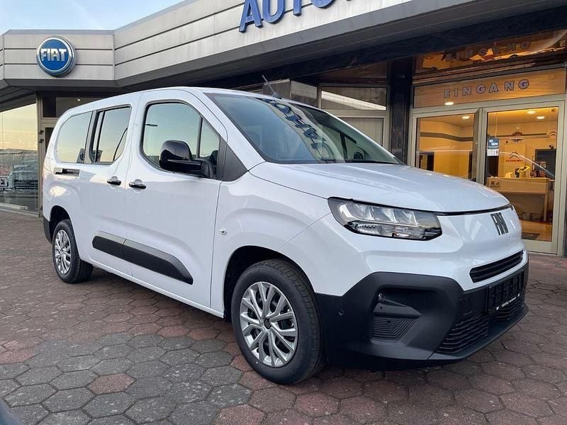 Neu Fiat Doblò 131 PS (96 kW) 2025 Weiß Van / Kleinbus