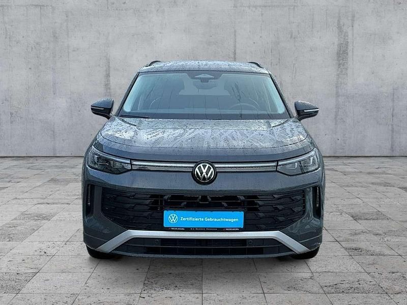 Gebraucht VW Tayron Life 150 PS (110 kW) 2025 Grau SUV
